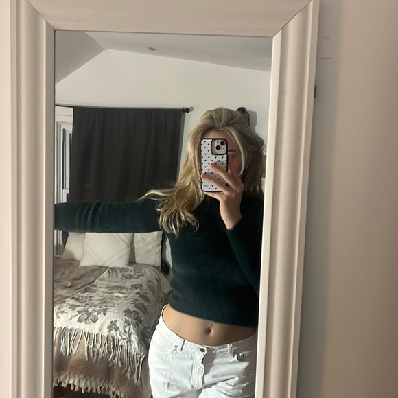 Babaton Fuzzy Green Longsleeve - Picture 3 of 3